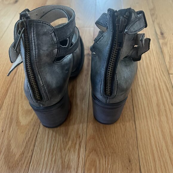 Freebird Randi - Gray - Size 7 - Picture 6 of 9